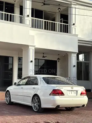 Toyota Crown Royale 2005 White