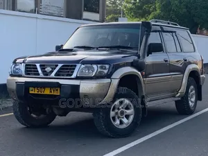 Nissan Patrol 2007 Green