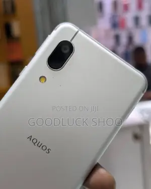 Sharp Aquos Sense 3 Basic SHV48 32 GB Silver