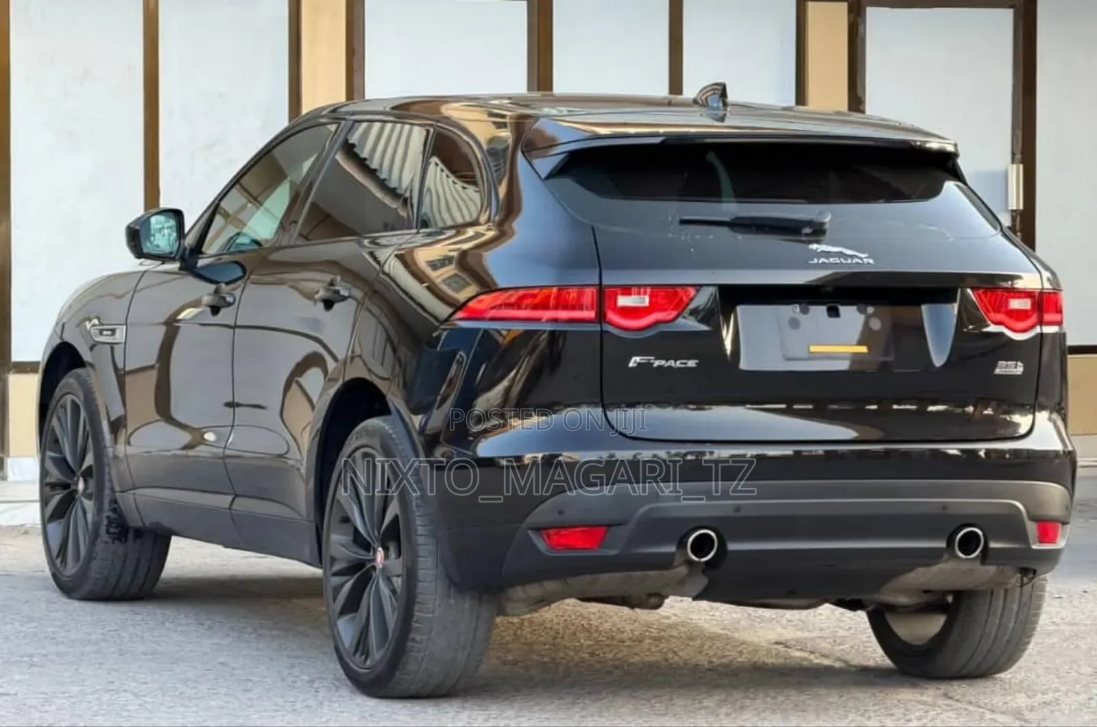 Jaguar F-Pace 2017 Black