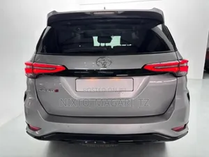 New Toyota Fortuner 2024 Silver