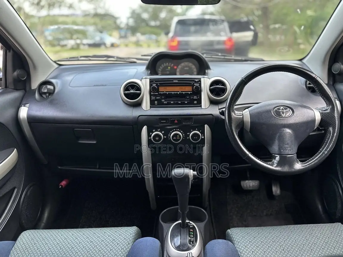 Toyota IST 2007 Black