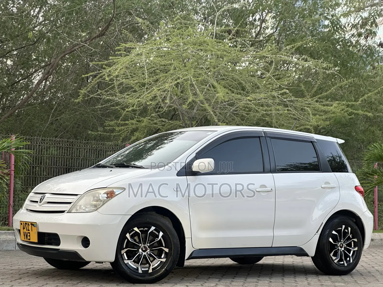 Toyota IST 2004 White