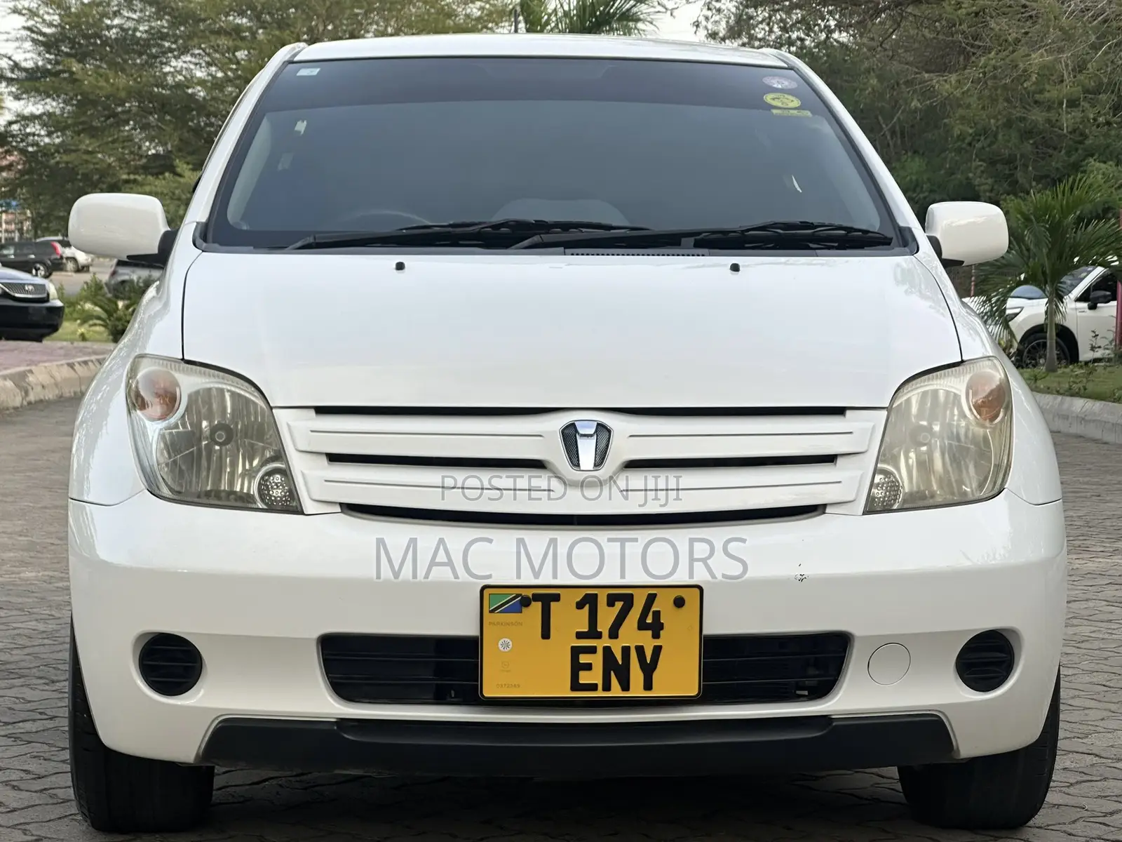 Toyota IST 2004 White
