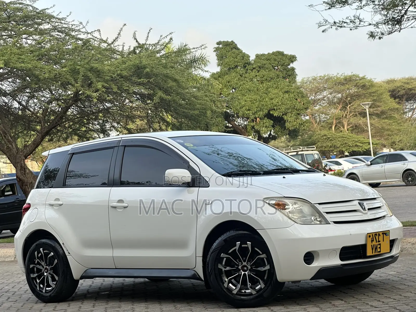 Toyota IST 2004 White