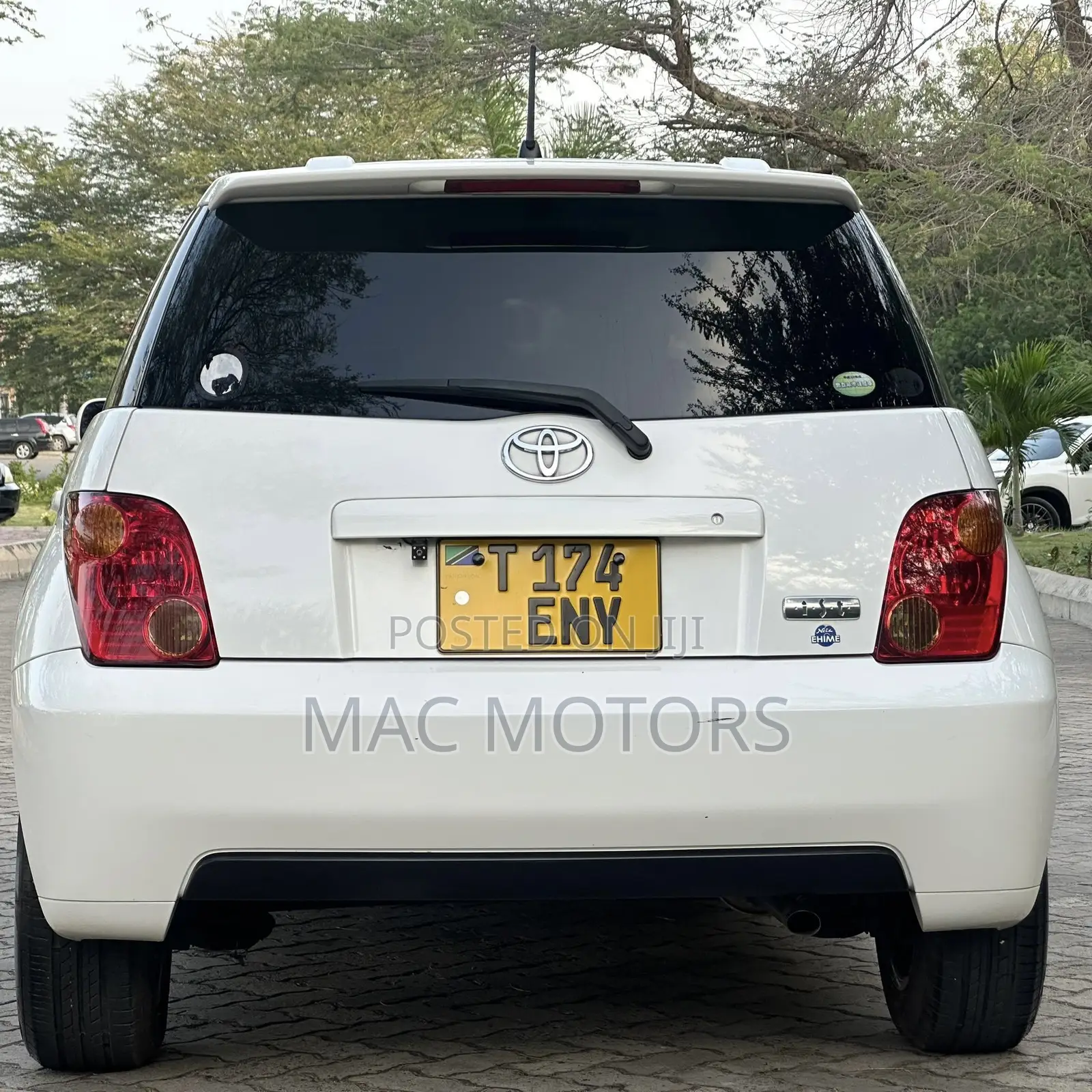 Toyota IST 2004 White