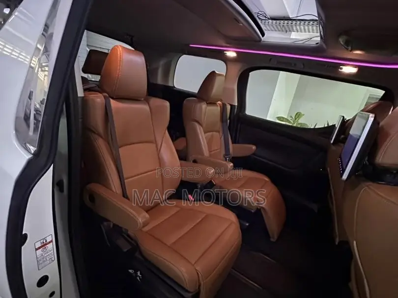 Toyota Vellfire 2015 White