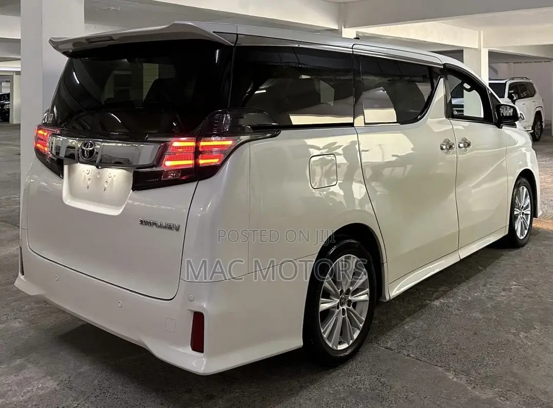 Toyota Vellfire 2015 White