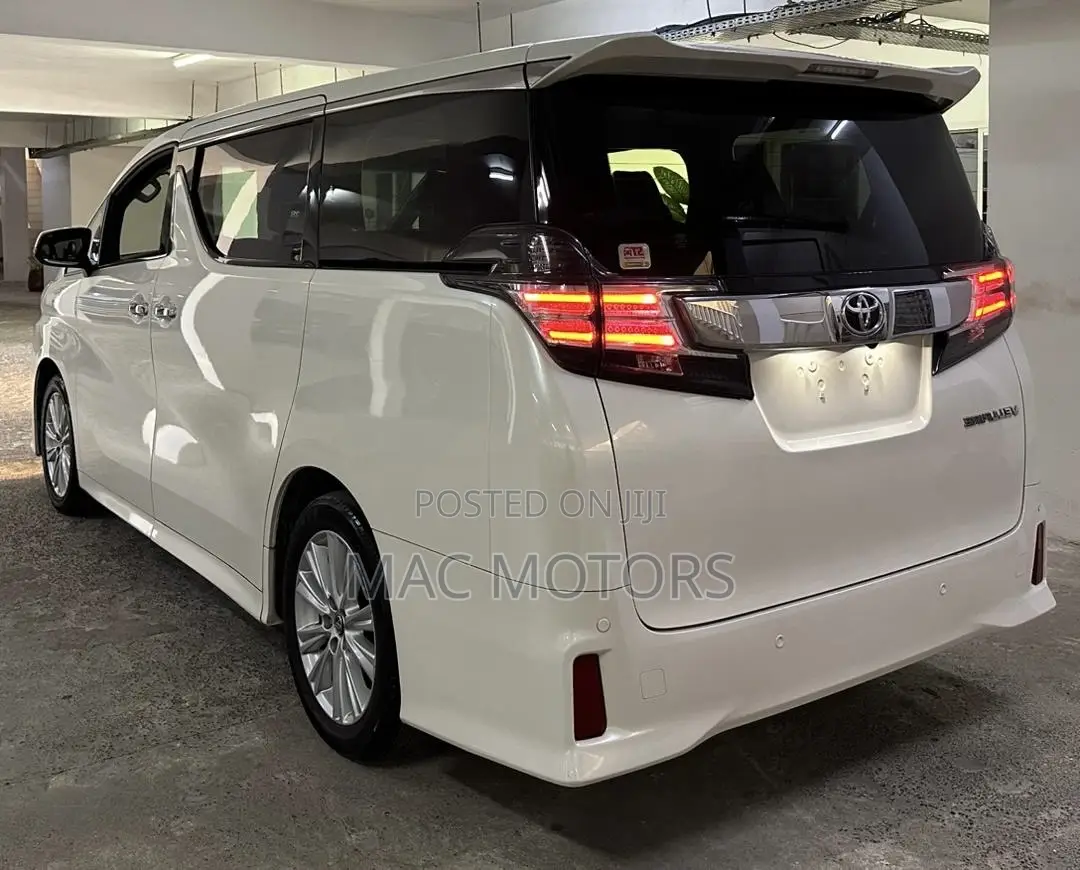 Toyota Vellfire 2015 White