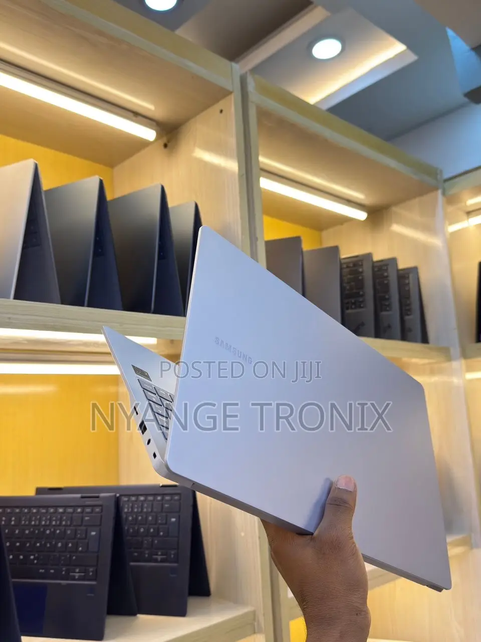 New Samsung Galaxy Book4 16GB Qualcomm Snapdragon X Plus SSD 512GB