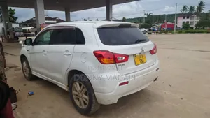Mitsubishi RVR 2010 White