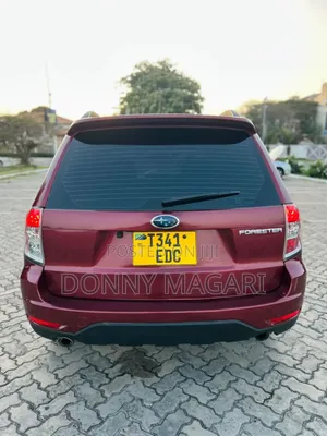 Subaru Forester 2.0D X 2010 Maroon
