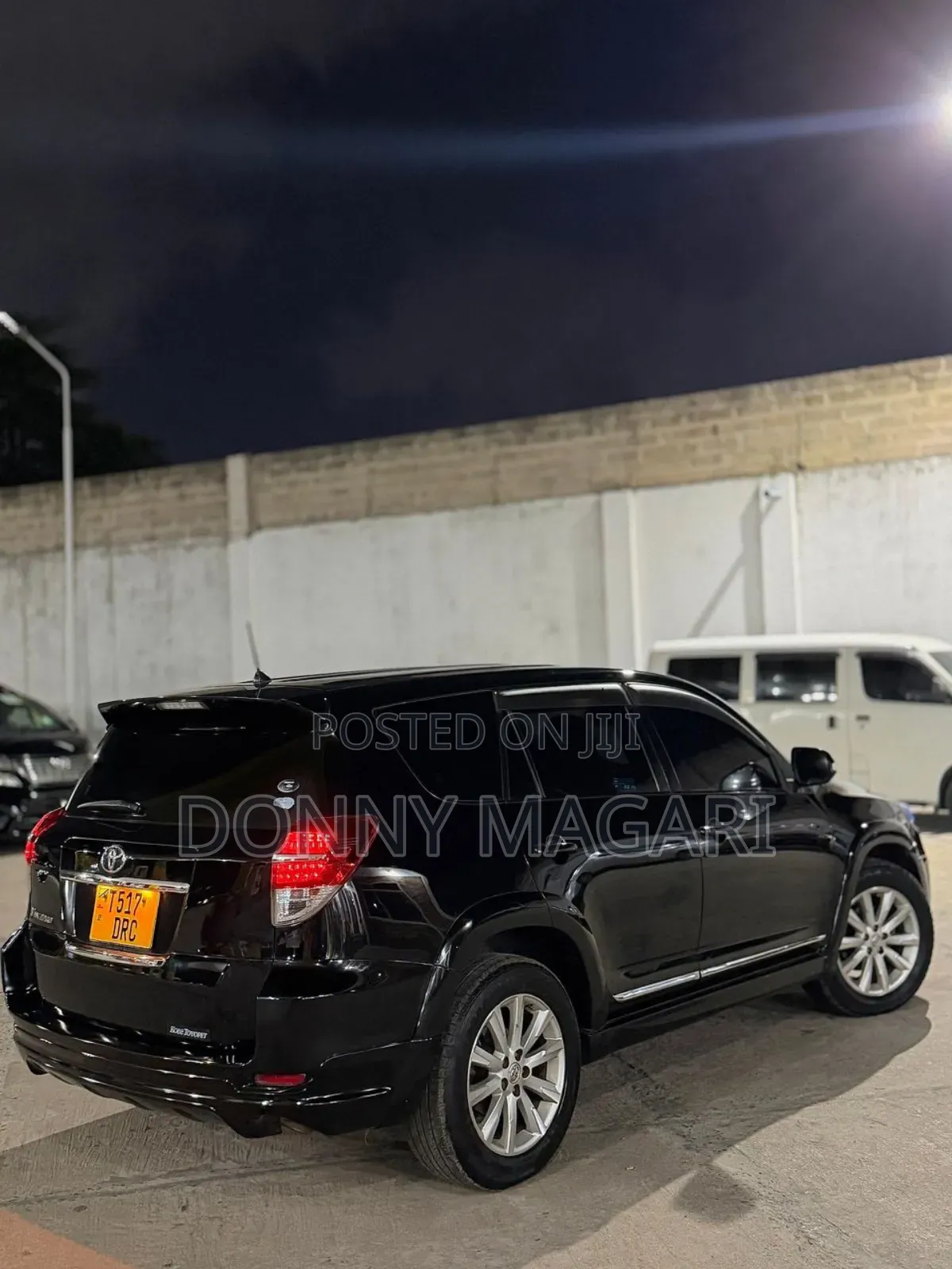 Toyota Vanguard 2012 Black