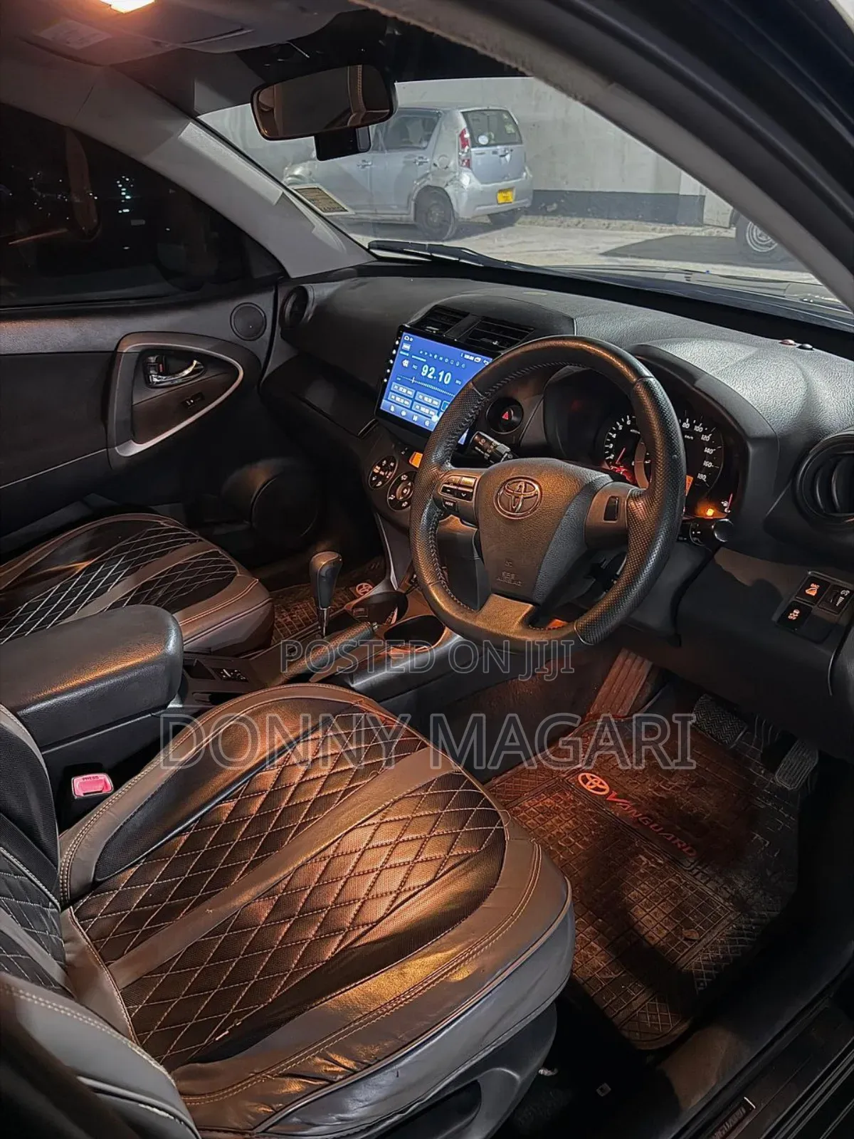 Toyota Vanguard 2012 Black