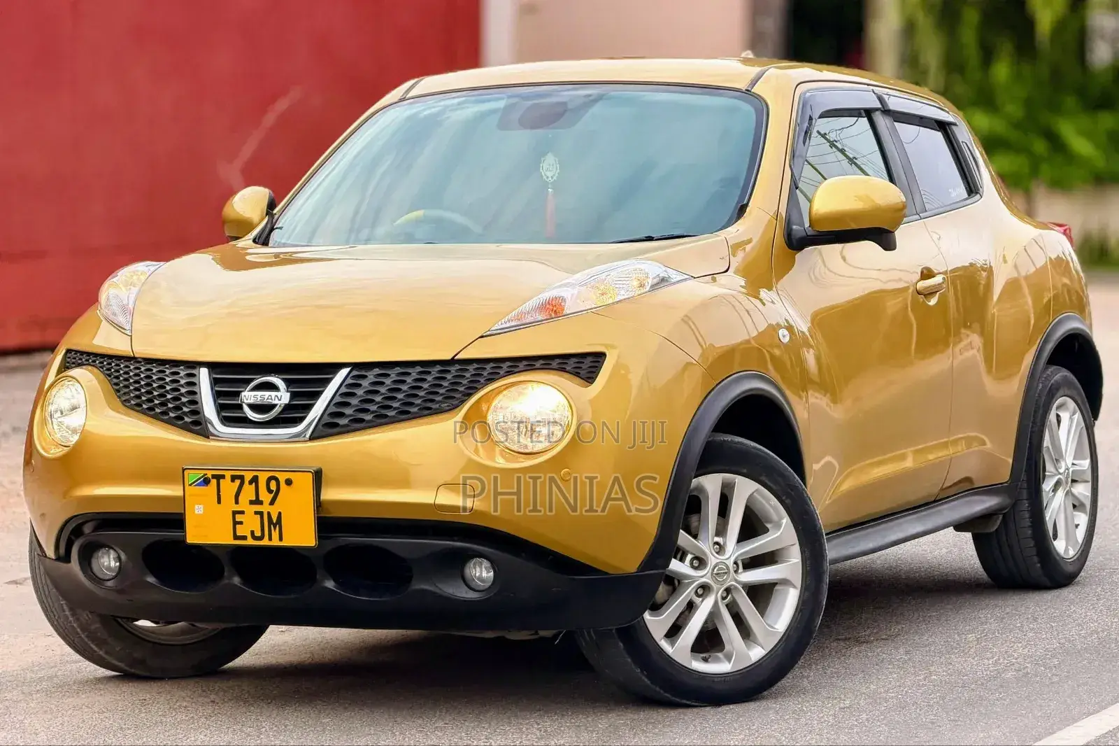Nissan Juke 2012 Yellow