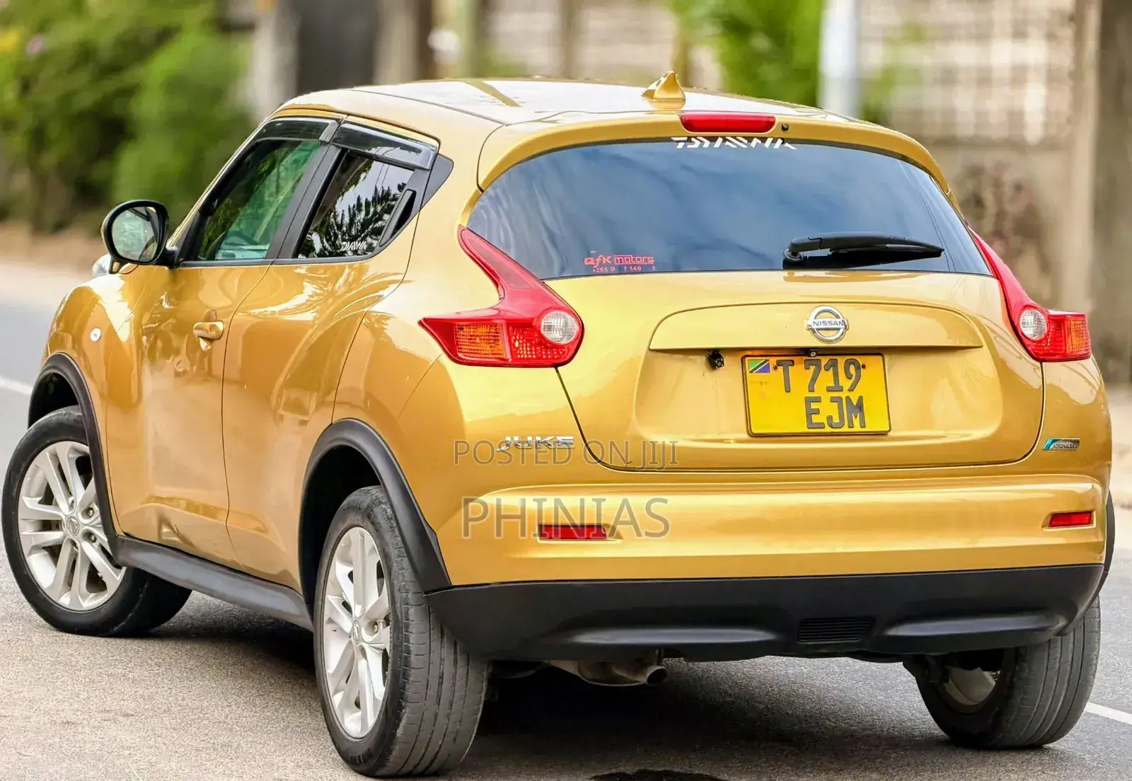 Nissan Juke 2012 Yellow