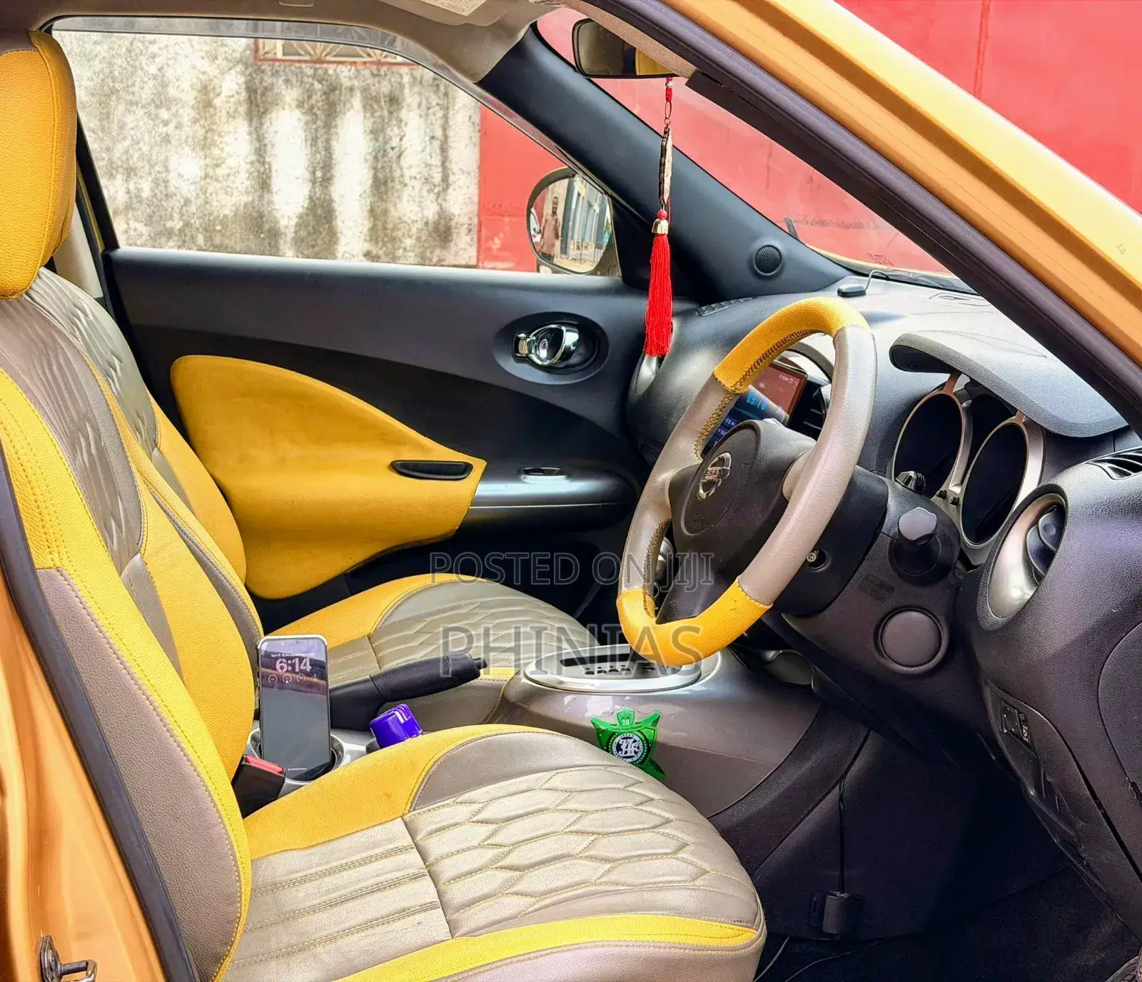 Nissan Juke 2012 Yellow