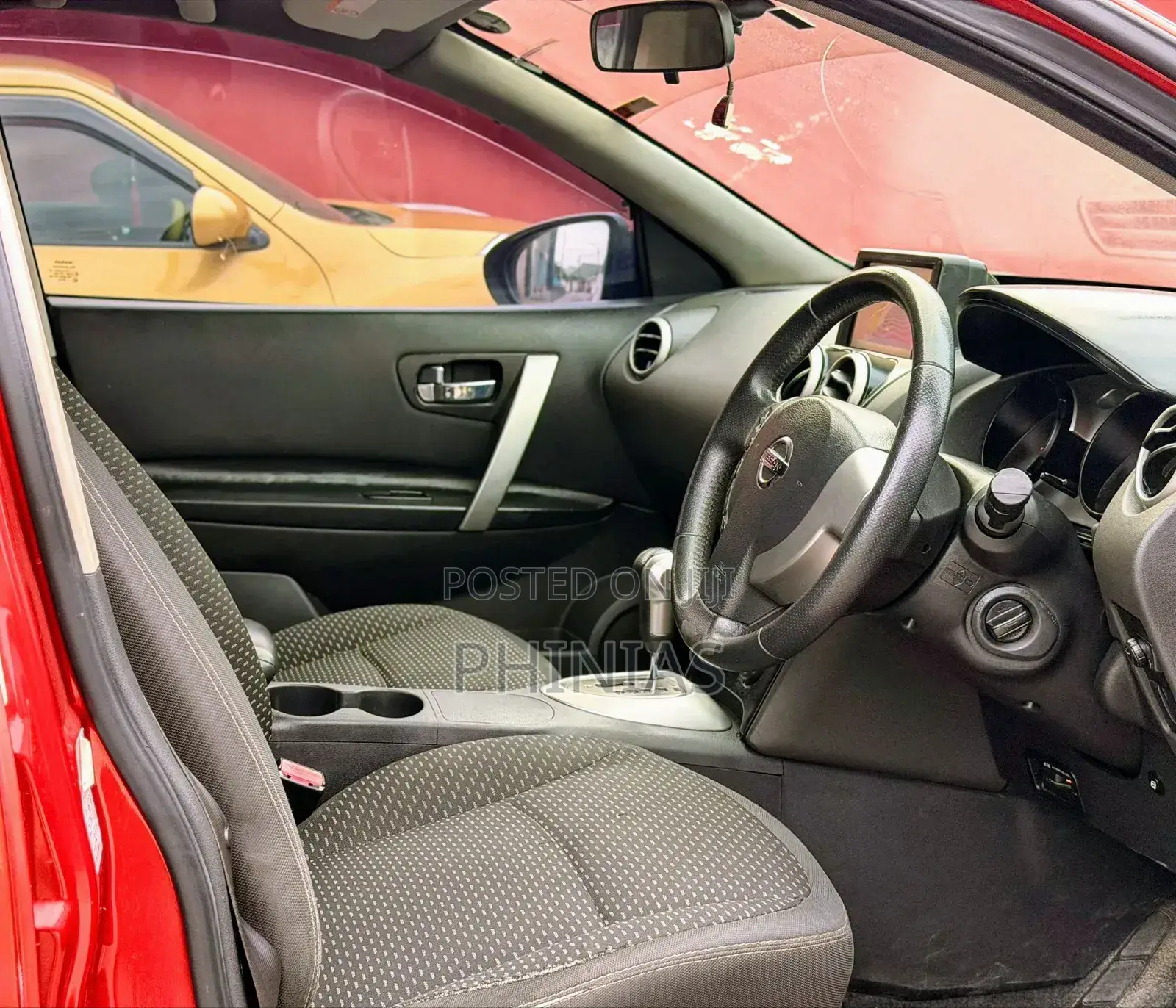 Nissan Dualis 2010 Maroon