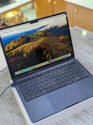 New Laptop Apple MacBook Air 2024 M3 13-Inch 8GB Apple M3 SSD 512GB