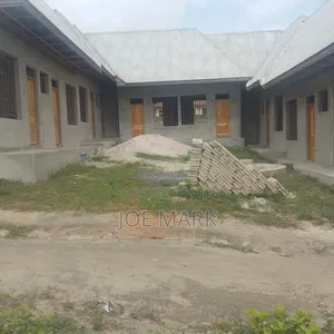 10bdrm House in Mark Real Estate, Maili Mmoja for sale