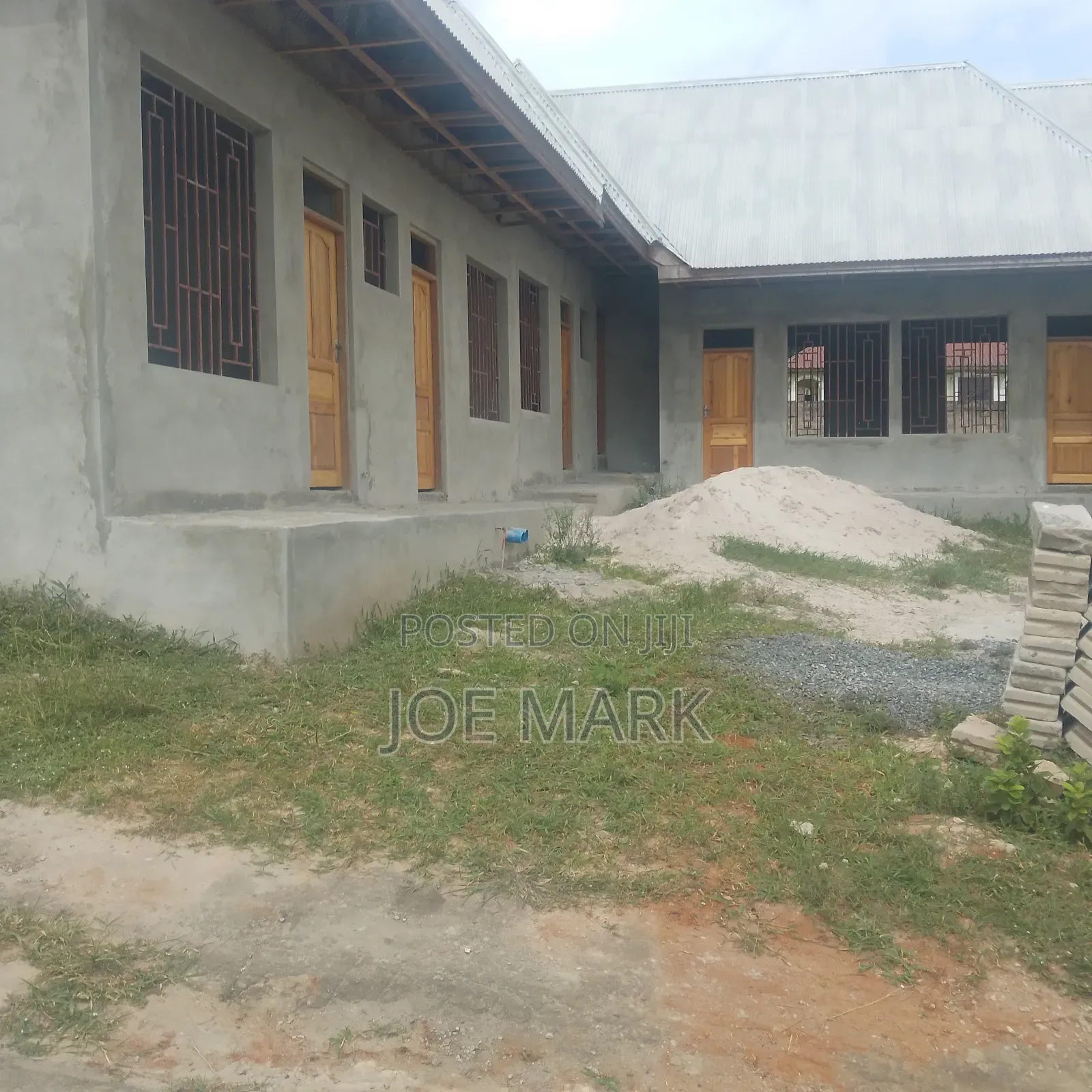 10bdrm House in Mark Real Estate, Maili Mmoja for sale