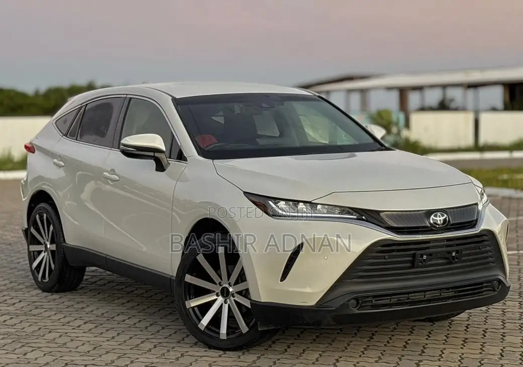 Toyota Harrier 2022 White
