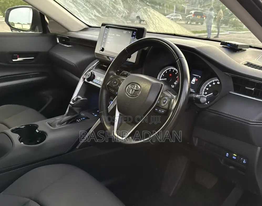 Toyota Harrier 2022 White