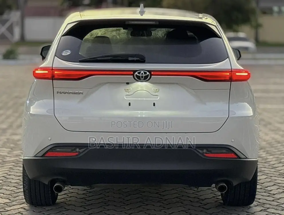 Toyota Harrier 2022 White