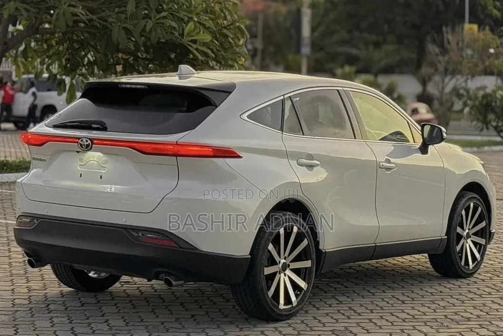 Toyota Harrier 2022 White