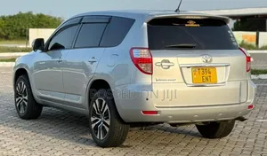 Toyota Vanguard 2009 Silver