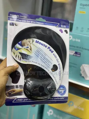 Generic G-01 Mouse Pad With Gel Wrist Support.