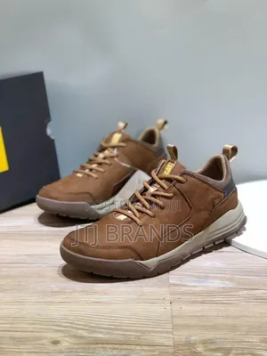 Caterpillar Shoes Za Mwaka Mpya