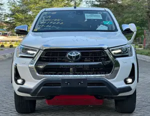 Toyota Hilux 2.4 Diesel 2020 White