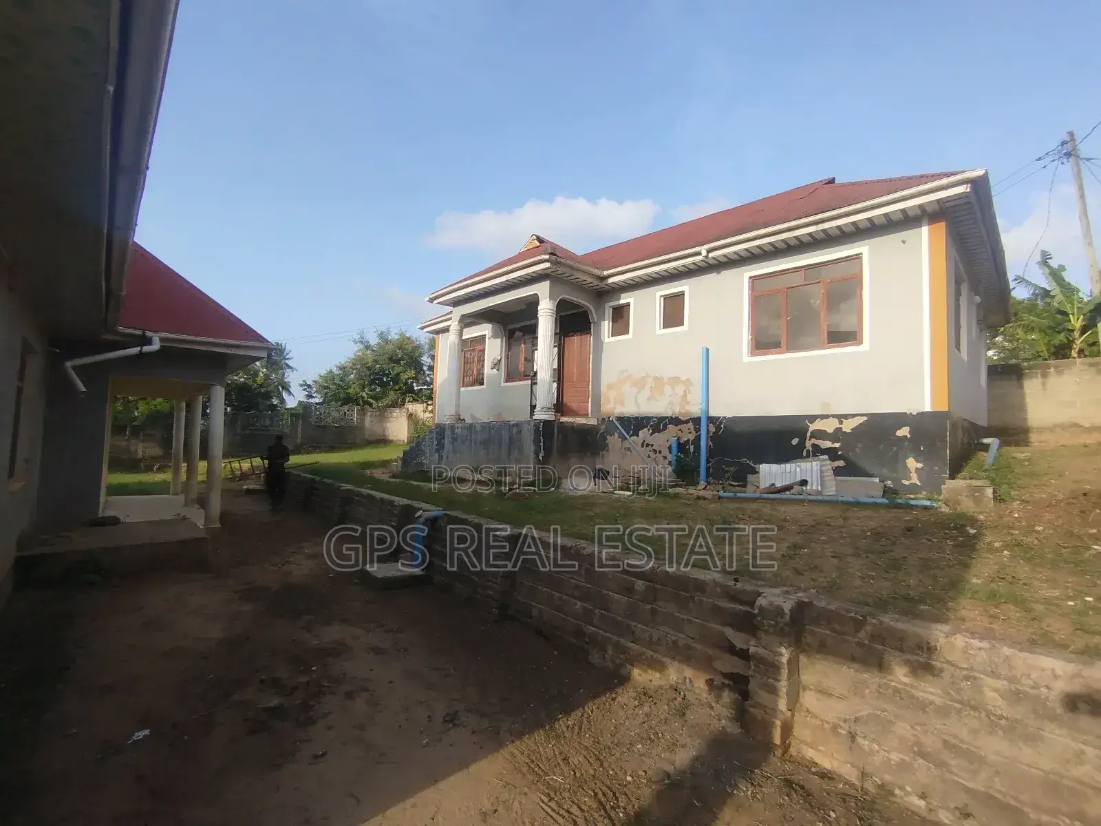 3bdrm House in Mbezi Makabe, Kinondoni for sale