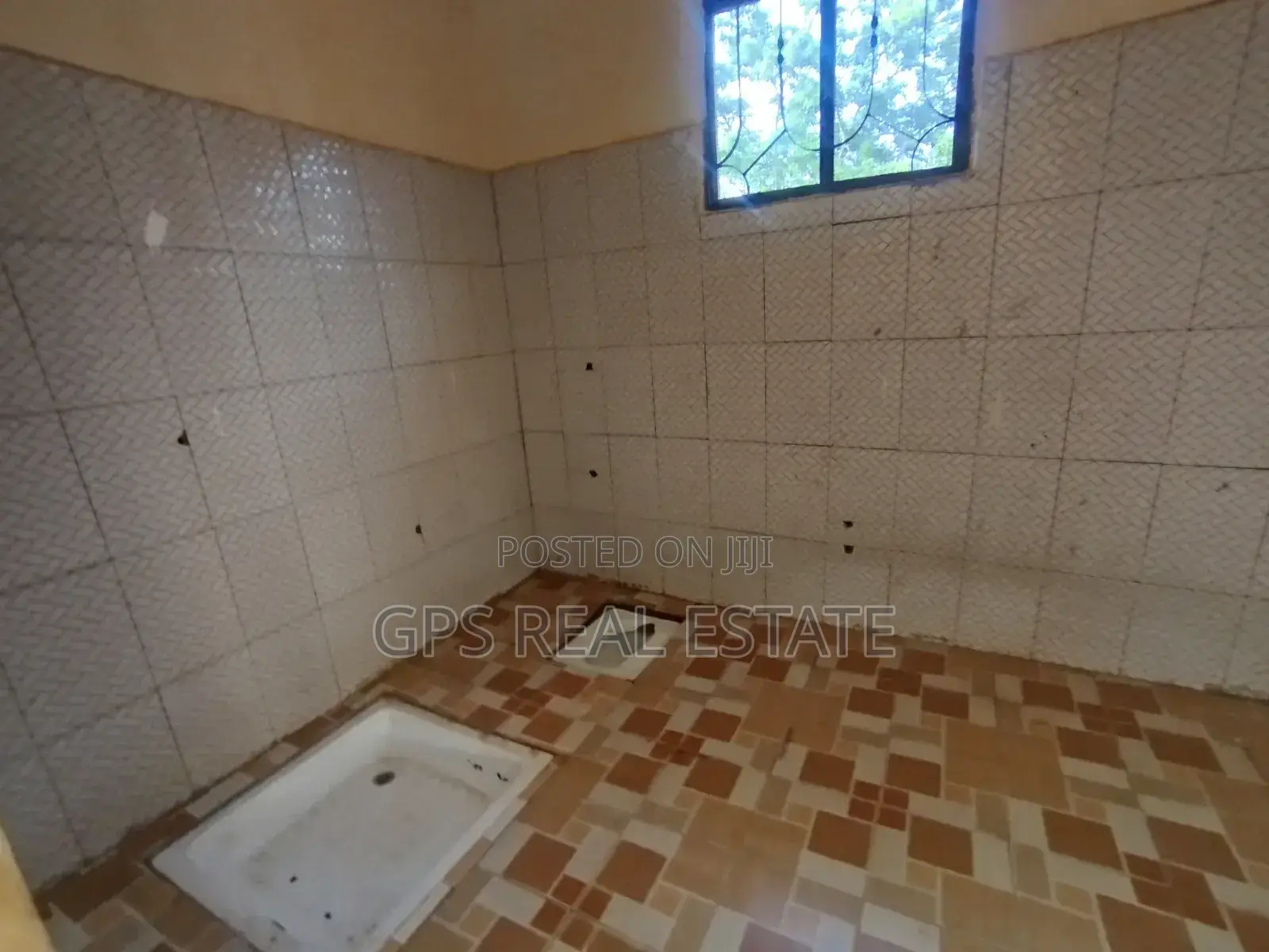 3bdrm House in Mbezi Makabe, Kinondoni for sale