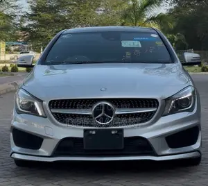 Mercedes-Benz CLA-Class 2015 Silver