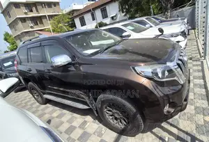 Toyota Land Cruiser Prado 3.0 172hp 2017 Maroon