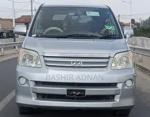 Toyota Noah 2.0 143hp FWD (7 Seater) 2007 Silver