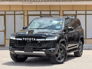 Toyota Land Cruiser 2024 Black