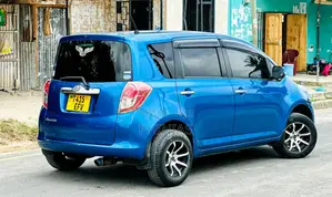 Toyota Ractis 2008 Blue