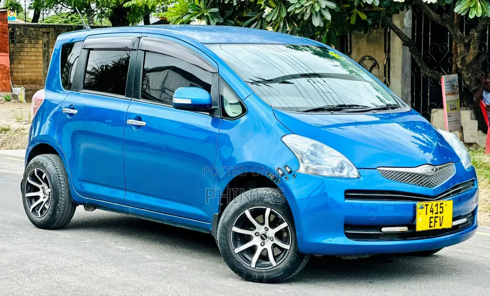 Toyota Ractis 2008 Blue
