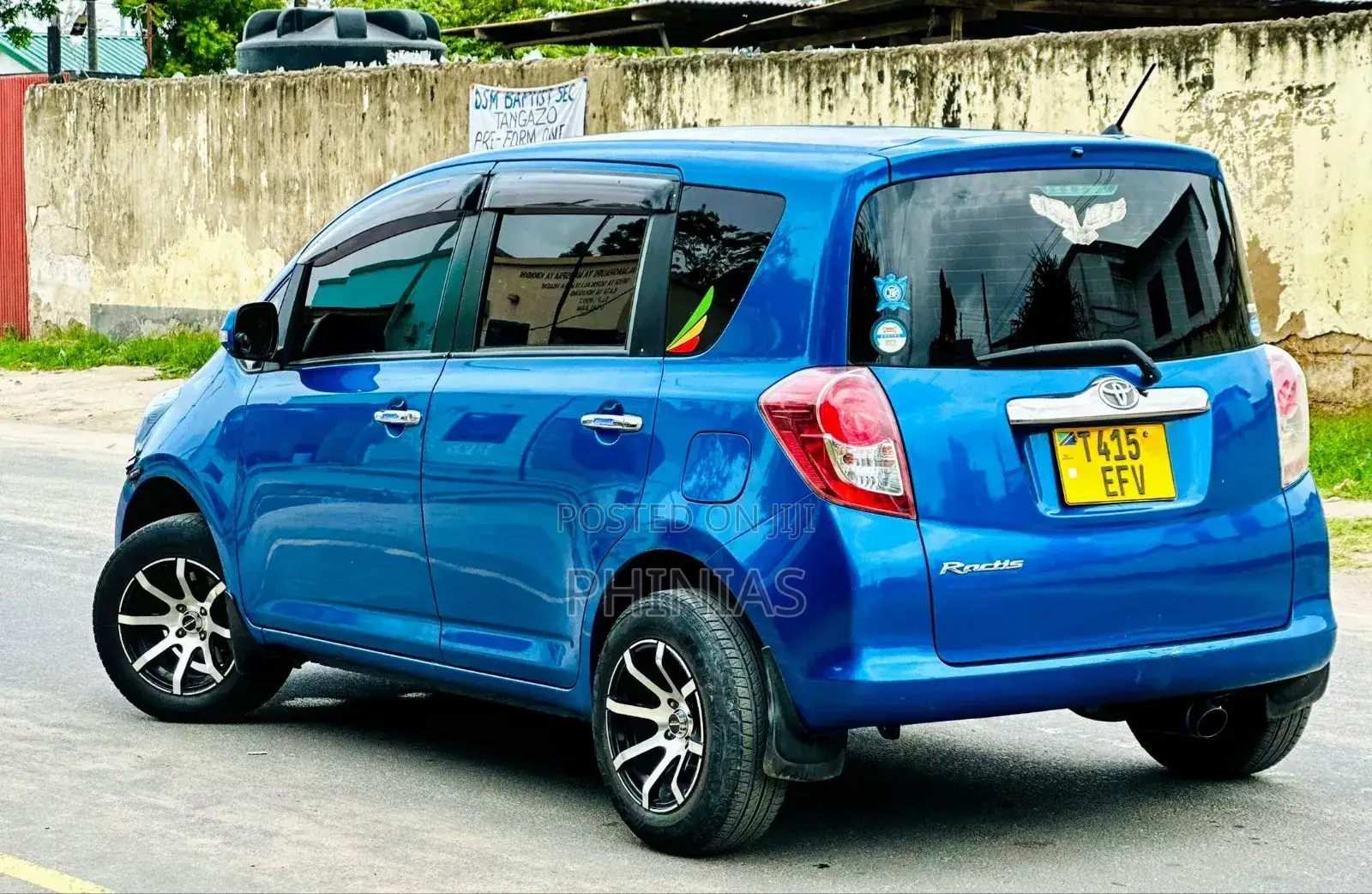 Toyota Ractis 2008 Blue