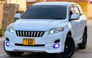 Toyota Vanguard 2008 White
