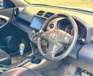 Toyota Vanguard 2008 White