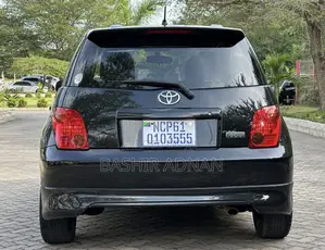Toyota IST 2004 Black