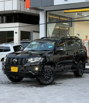 Toyota Land Cruiser Prado 2.4 Petrol 2024 Black