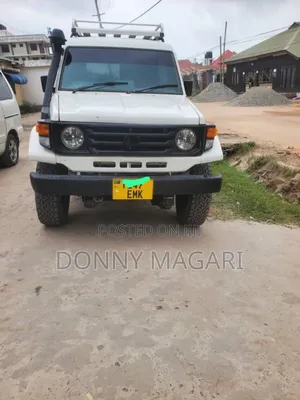 Toyota Land Cruiser 2017 White