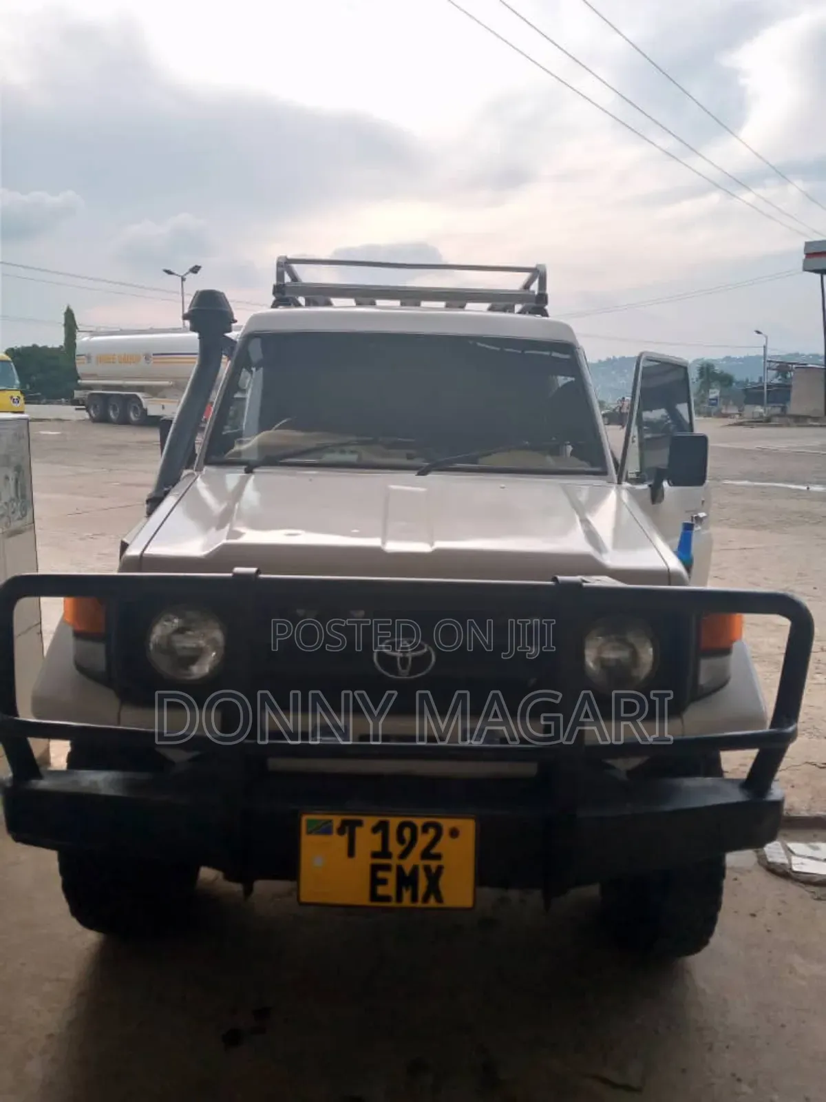 Toyota Land Cruiser 2017 White