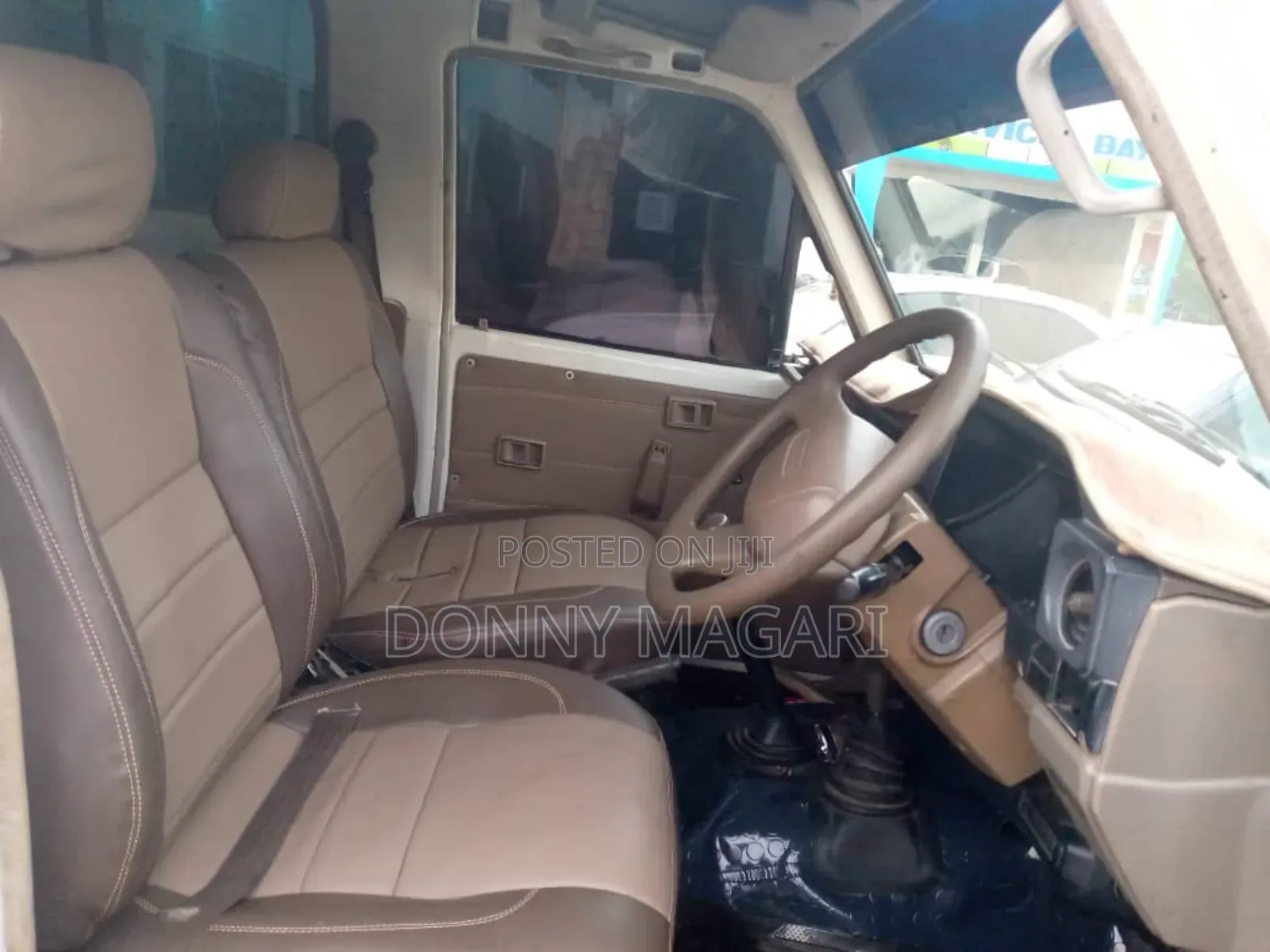 Toyota Land Cruiser 2017 White