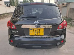 Nissan Dualis 2011 Black